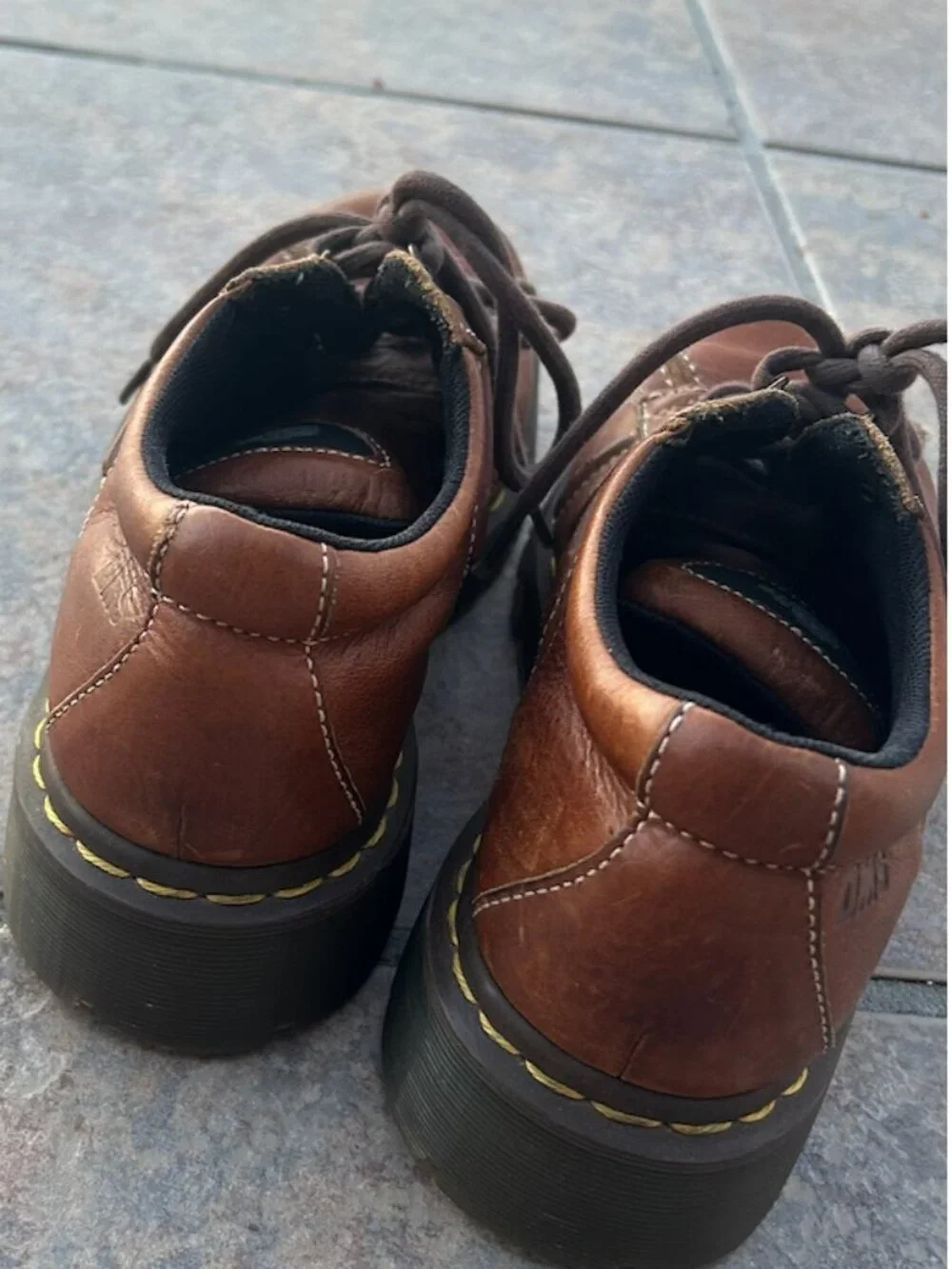 Y2K DR. MARTENS CHUNKY LOW-TOP OXFORDS